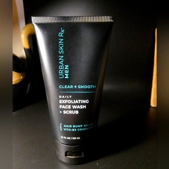 Urban Skincare Rx Men clear & smooth daily exfoliating wash + scrub New in box - Picture 2 of 2